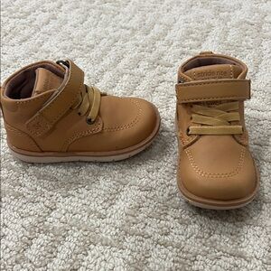 Stride Rite Tan baby/walker Shoes